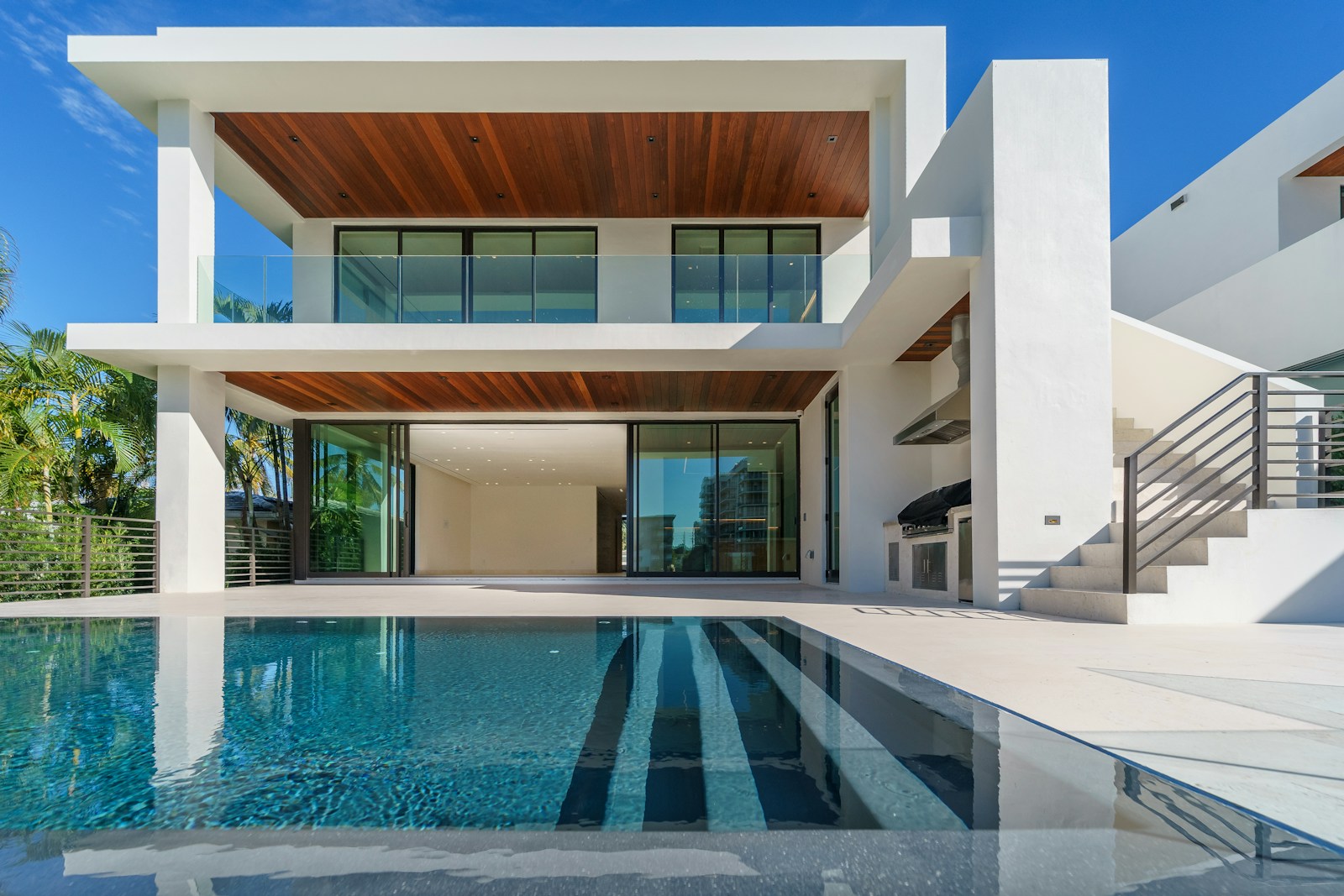 The Oasis by Emaar Ultra Luxury Grand Mansions